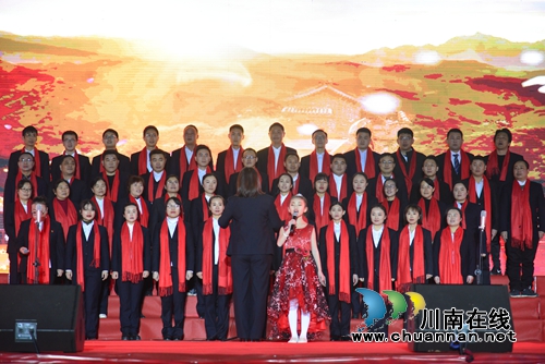 泸县建校举行2020年元旦文艺晚会(图1)