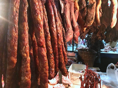 寒冬腊味香满城&nbsp;餐桌轻奢味更浓(图1)