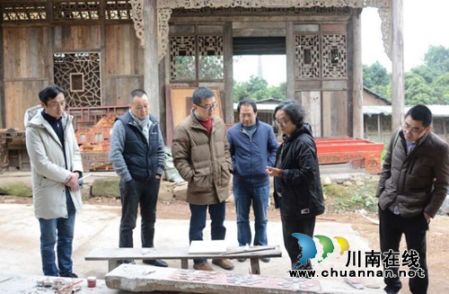 四川书法青年十家走进泸州“楠域奇缘”博藏馆(图4) 四川书法青年十家走进泸州“楠域奇缘”博藏馆(图4)