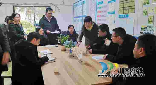 龙马潭:211小区治理模式引领基层治理谱新篇(图1) 龙马潭:211小区治理模式引领基层治理谱新篇(图1)