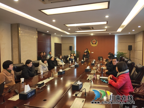 泸州：他们负重前行守护安宁 关爱警嫂在行动(图5)