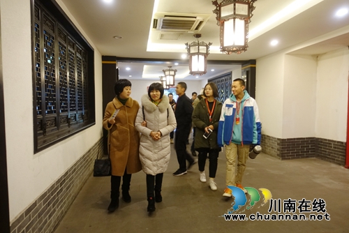 泸州：他们负重前行守护安宁 关爱警嫂在行动(图6)