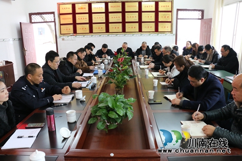 泸县副县长先泽平率队督导校园及周边安全工作