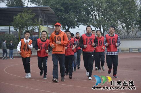 泸县建校举行2020年校园迷你马拉松比赛(图4)