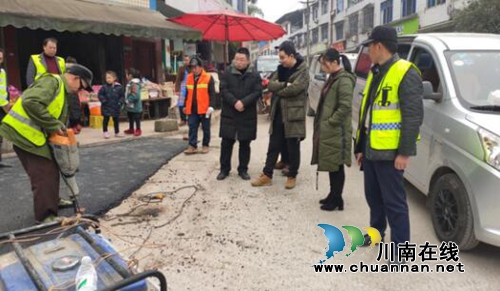 宜宾南溪区汪家镇：场镇黑化让道路“亮”起来