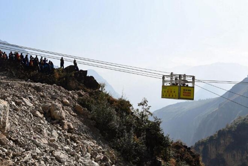 四川大凉山最后“无公路村”摆渡车开通(图1)