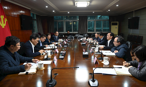 杨林兴一行到省教育厅对接我市高等教育工作(图1) 杨林兴一行到省教育厅对接我市高等教育工作(图1)