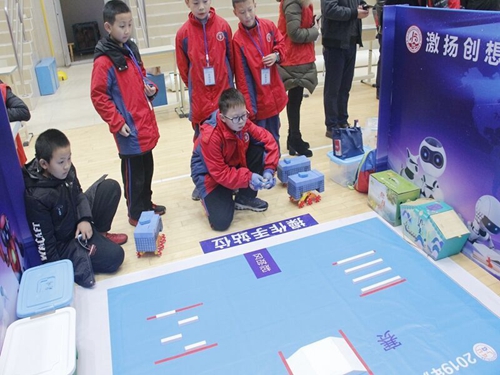 泸州市青少年机器人创新实践活动总决赛举行(图3) 泸州市青少年机器人创新实践活动总决赛举行(图3)