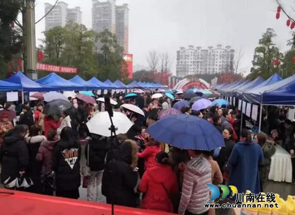 泸州举办2020年返乡人才专场招聘会 上万个岗位任君挑选(图2) 泸州举办2020年返乡人才专场招聘会 上万个岗位任君挑选(图2)