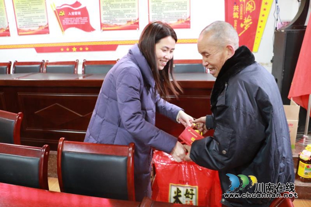 泸州高新区组织赴苗乡开展2020年春节前走访慰问
