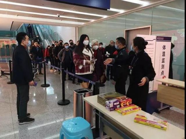 泸州:疫情联防联控 设置交通检查卡口56个 (图4) 泸州:疫情联防联控 设置交通检查卡口56个 (图4)