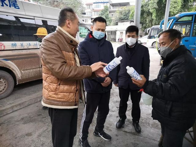 泸州:疫情联防联控 设置交通检查卡口56个 (图10) 泸州:疫情联防联控 设置交通检查卡口56个 (图10)