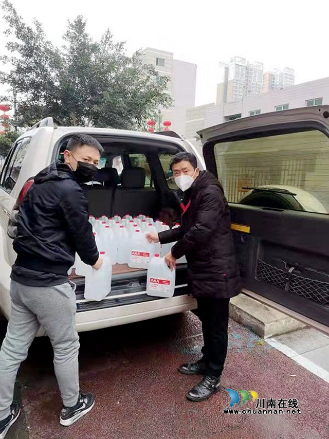 四川融通安防集团行政办公室保障服务疫情一线急需不“打烊”(图1)