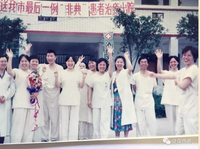 时隔17年！从抗击“非典”到新冠肺炎，医生母女接力出征(图4)