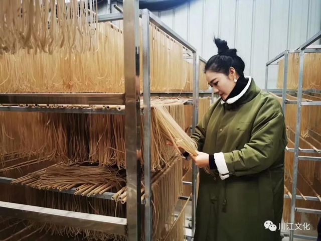 姜琳，红色老区飞出的“火凤凰”(图10)