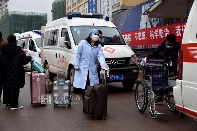泸州首例确诊病例的14名密切接触者解除医学观察