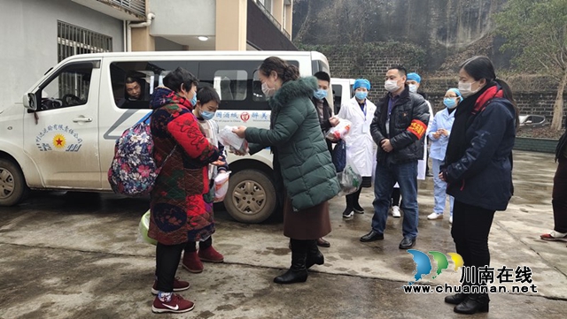 纳溪区卫生健康局：哪里有危险，哪里就是领头羊的阵地(图1)