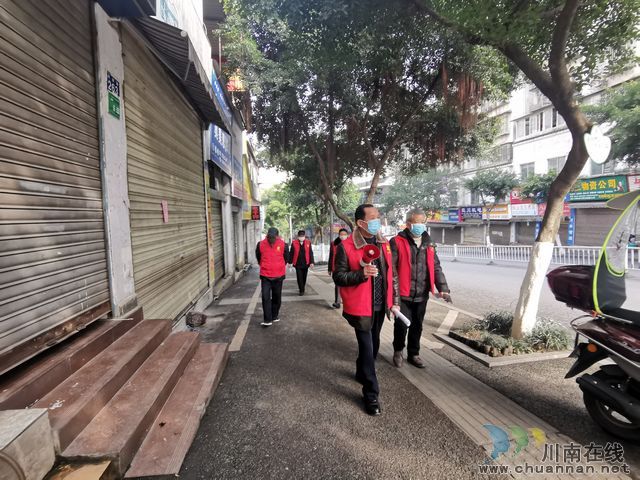 龙马潭区小市街道:众志成城 党员群众齐助力(图3) 龙马潭区小市街道:众志成城 党员群众齐助力(图3)