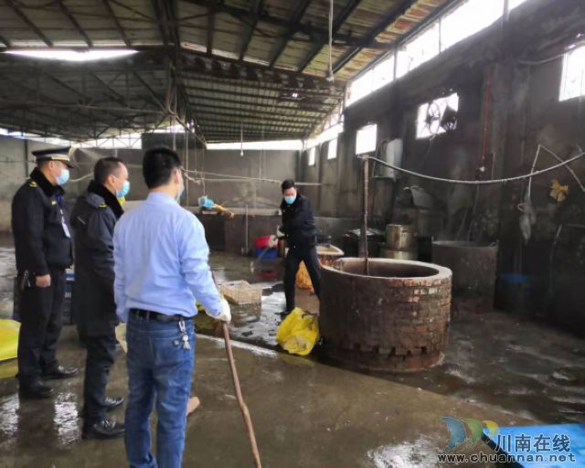 顶风作案：龙马潭一养殖场违规宰杀活禽被查处(图1)