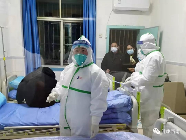 【西南医大附院·坚守】这批“60”后17年前战非典,如今再战新冠肺炎!(图2) 【西南医大附院·坚守】这批“60”后17年前战非典,如今再战新冠肺炎!(图2)