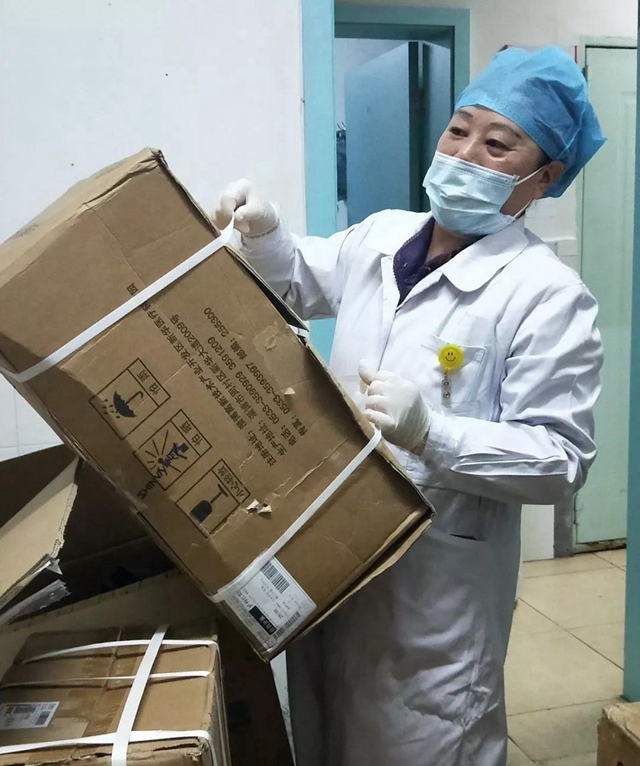 【西南医大附院·坚守】这批“60”后17年前战非典,如今再战新冠肺炎!(图4) 【西南医大附院·坚守】这批“60”后17年前战非典,如今再战新冠肺炎!(图4)