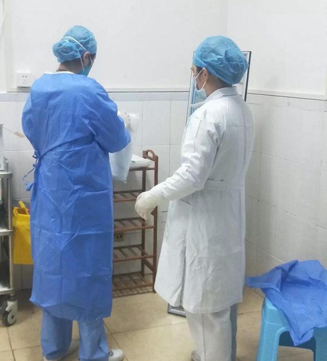 【西南医大附院·坚守】这批“60”后17年前战非典,如今再战新冠肺炎!(图6) 【西南医大附院·坚守】这批“60”后17年前战非典,如今再战新冠肺炎!(图6)