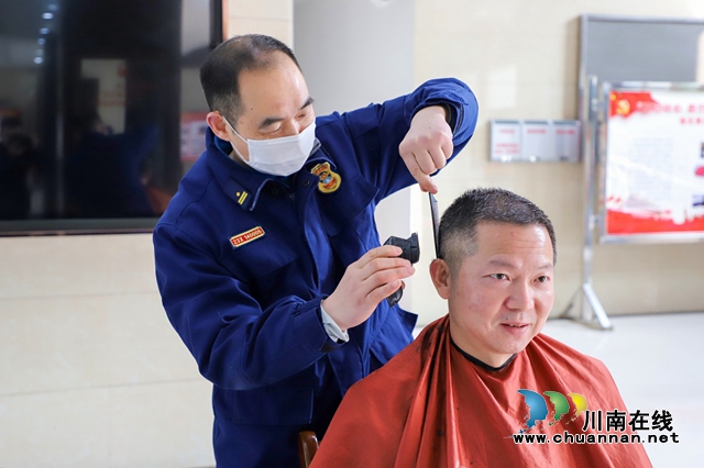 全能消防员!泸州消防的“Tony”(图7) 全能消防员!泸州消防的“Tony”(图7)