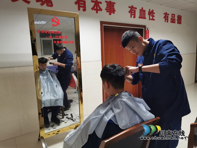 全能消防员!泸州消防的“Tony”(图5) 全能消防员!泸州消防的“Tony”(图5)