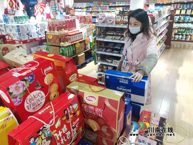 龙马潭区小市市场监管所：疫情防控无小事 群众安康大于天(图1)