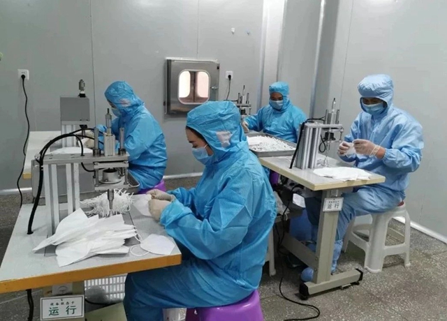 力争日产口罩20000只!内江又一条口罩生产线正式投产(图2) 力争日产口罩20000只!内江又一条口罩生产线正式投产(图2)