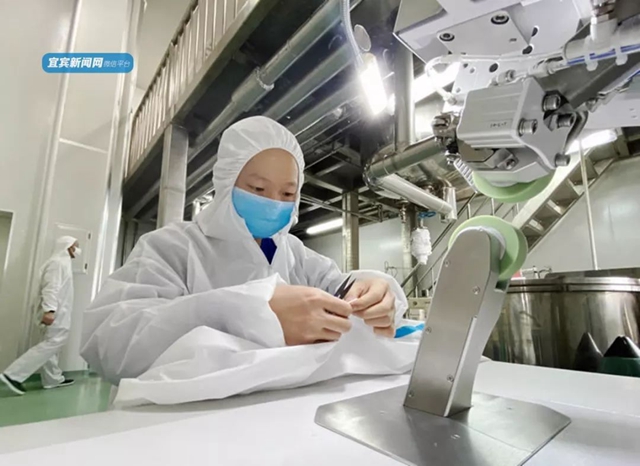 昨天投产!“宜宾造”医用防护服来了!(图3) 昨天投产!“宜宾造”医用防护服来了!(图3)