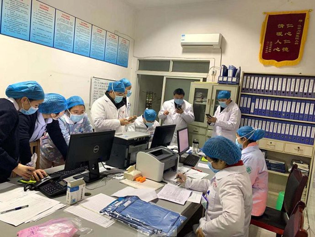 宜宾江安确诊患者治愈出院!10名医护人员解除隔离(图2) 宜宾江安确诊患者治愈出院!10名医护人员解除隔离(图2)