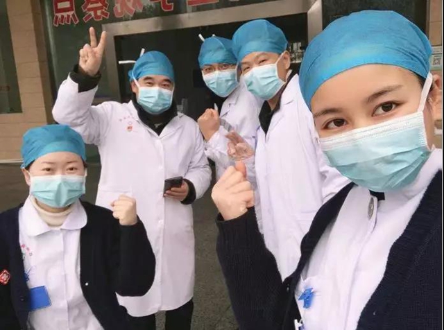 宜宾江安确诊患者治愈出院!10名医护人员解除隔离(图4) 宜宾江安确诊患者治愈出院!10名医护人员解除隔离(图4)