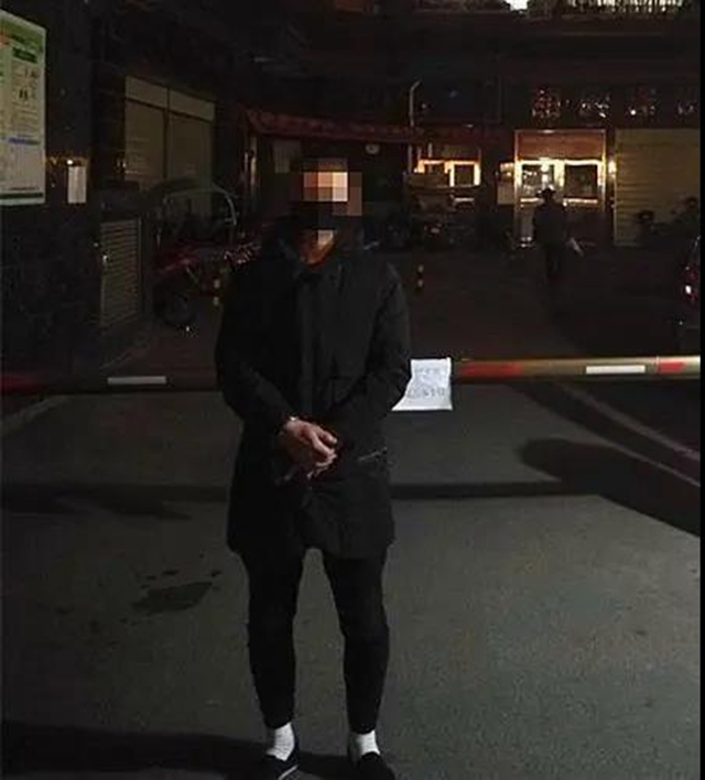 内江一男子闯小区打门卫，拘他！