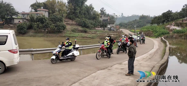 泸县海潮镇:“三个到位”齐发力,守好疫情防控最后一公里(图1) 泸县海潮镇:“三个到位”齐发力,守好疫情防控最后一公里(图1)