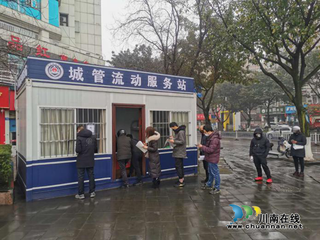 龙马潭区综合行政执法局:你复工我服务 防疫发展“两不误”(图3)