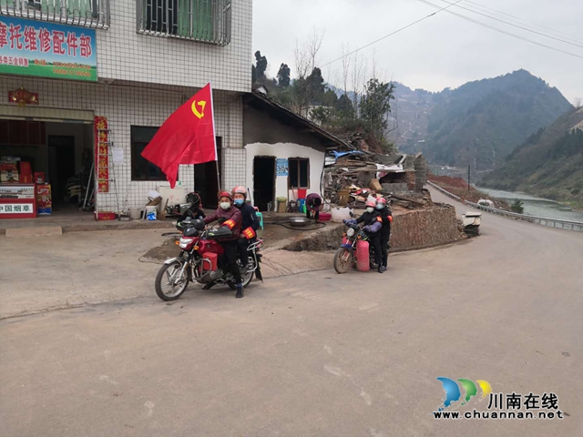 不送快递也不送外卖 古蔺县马蹄镇有一群特别的骑手!(图1)