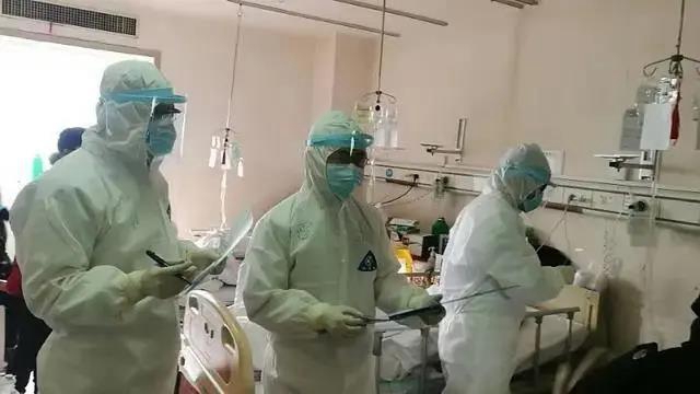 西南医大中医院雷波——周星驰心中的盖世英雄，原来是位内江人！(图4)