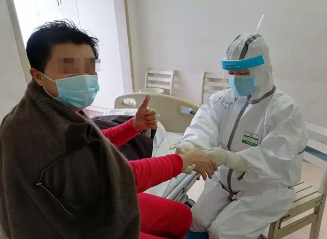【西南医大中医院驰援武汉】隔离病房里,他们集体练起了“手部操”(图4) 【西南医大中医院驰援武汉】隔离病房里,他们集体练起了“手部操”(图4)