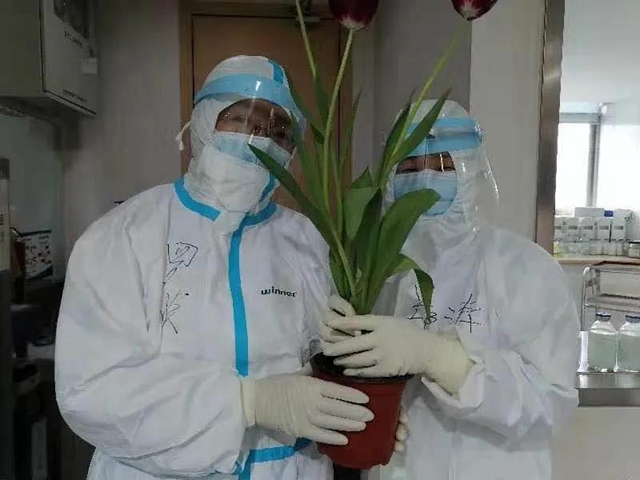 【西南医大中医院驰援武汉·一线】在武汉，他们8人做了同样的决定！(图3)