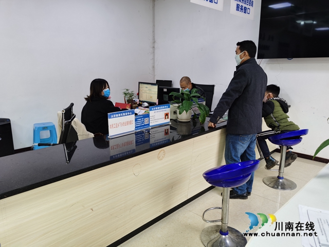 泸县太伏镇：“四心” 服务助力农民工顺利返岗就业(图1)