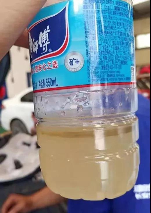 时隔半年，自贡这家加油站再出“渣草”？