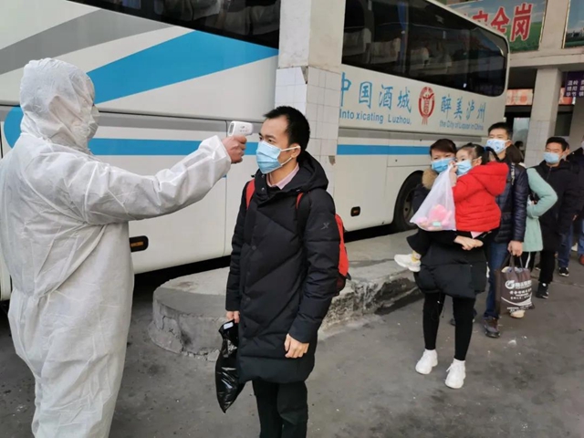 当好“保姆”+“保镖”,江阳全力以“复”(图8) 当好“保姆”+“保镖”,江阳全力以“复”(图8)