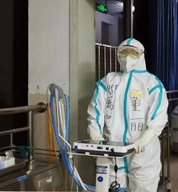 【西南医大中医院·战疫一线】泸州女博士,5个“霸道”第一次!(图5) 【西南医大中医院·战疫一线】泸州女博士,5个“霸道”第一次!(图5)