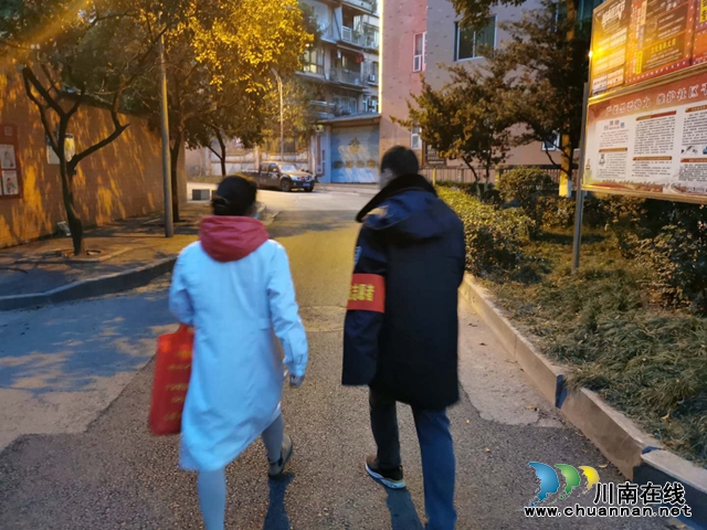 龙马潭区红星街道天立社区警辅杨超的奋战“疫”线日常(图2)