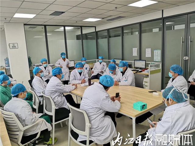 争夺之战!内江隔离病房里的生死较量(图5) 争夺之战!内江隔离病房里的生死较量(图5)