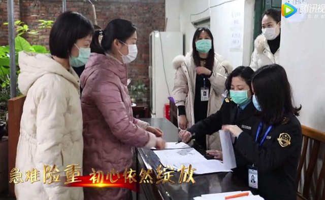 讴歌抗疫“半边天” 泸州市市场监管版《逆风飞扬》歌曲在网络唱响(视频)(图5) 讴歌抗疫“半边天” 泸州市市场监管版《逆风飞扬》歌曲在网络唱响(视频)(图5)