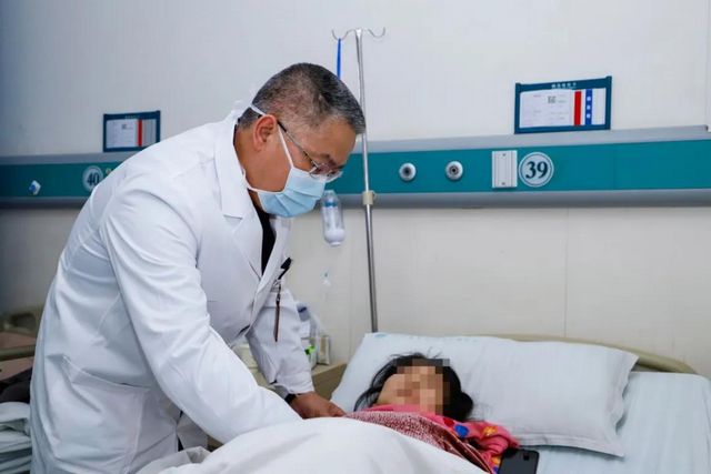 【重磅】著名妇产科专家毛熙光教授正式加盟西南医大中医院(图7) 【重磅】著名妇产科专家毛熙光教授正式加盟西南医大中医院(图7)