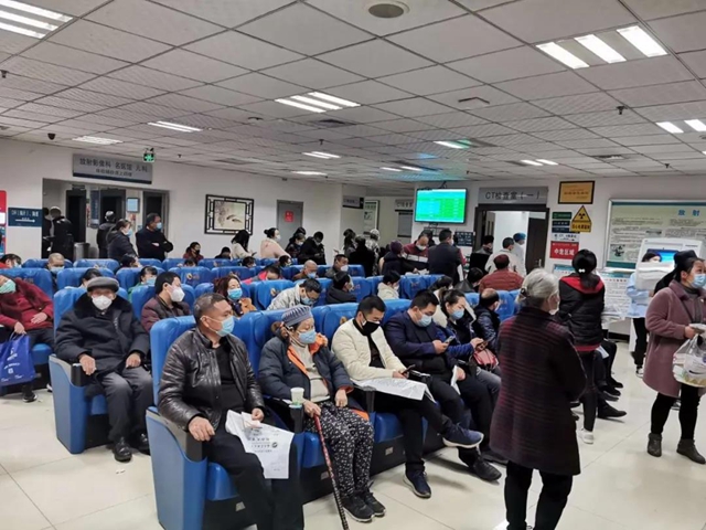 【扩散】西南医大中医院又车水马龙？