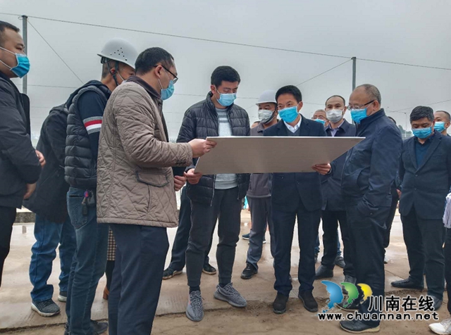 肖刚率队到泸县玉蟾街道督导民生工程建设(图2)